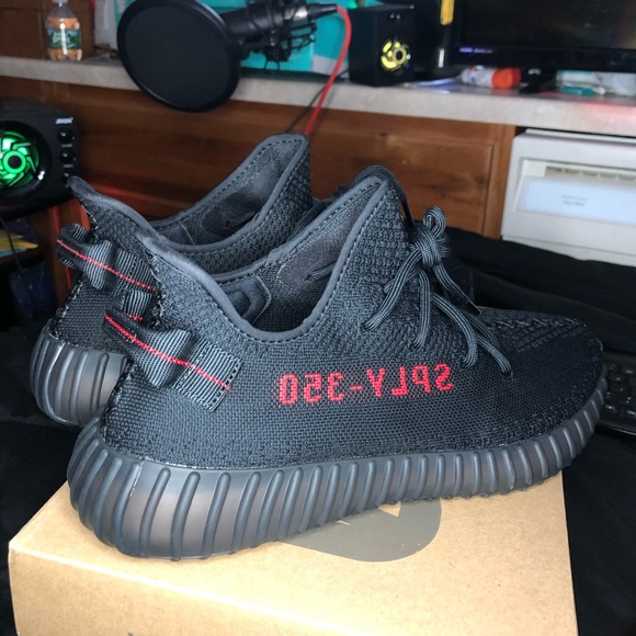 Yeezys 350 V2